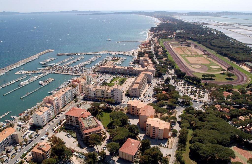 Spacieux Studio Sur Le Port De Hyeres Ngoại thất bức ảnh
