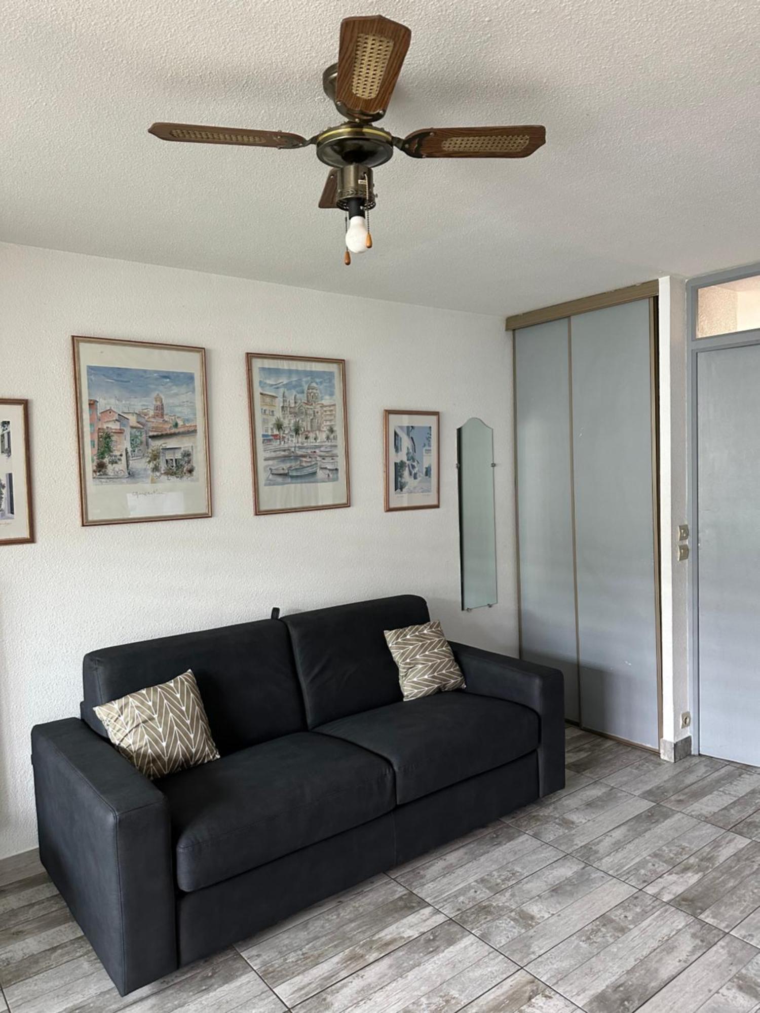 Spacieux Studio Sur Le Port De Hyeres Ngoại thất bức ảnh