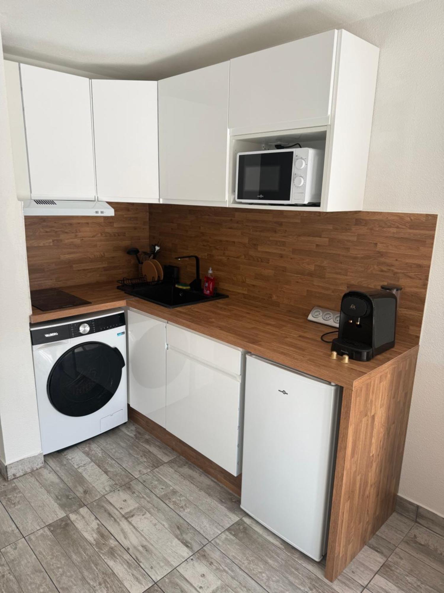 Spacieux Studio Sur Le Port De Hyeres Ngoại thất bức ảnh